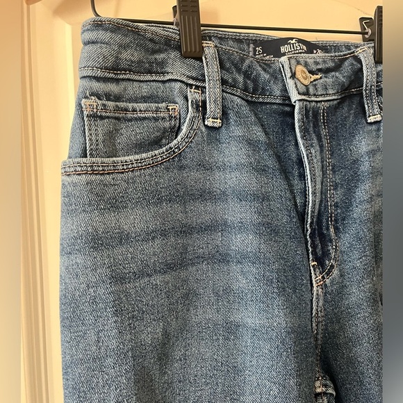Hollister Ultra High Rise Dad Jean Women’s Size 2 - Picture 8 of 12